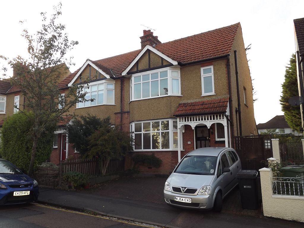 Breakspear Avenue, St Albans, AL1 Abbey Estates