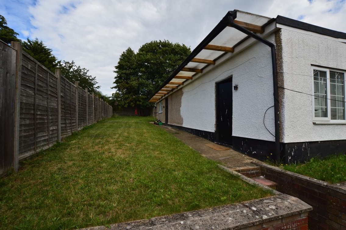 Images for Alexander Road, London Colney, AL2 EAID:NWAE BID:NWAE